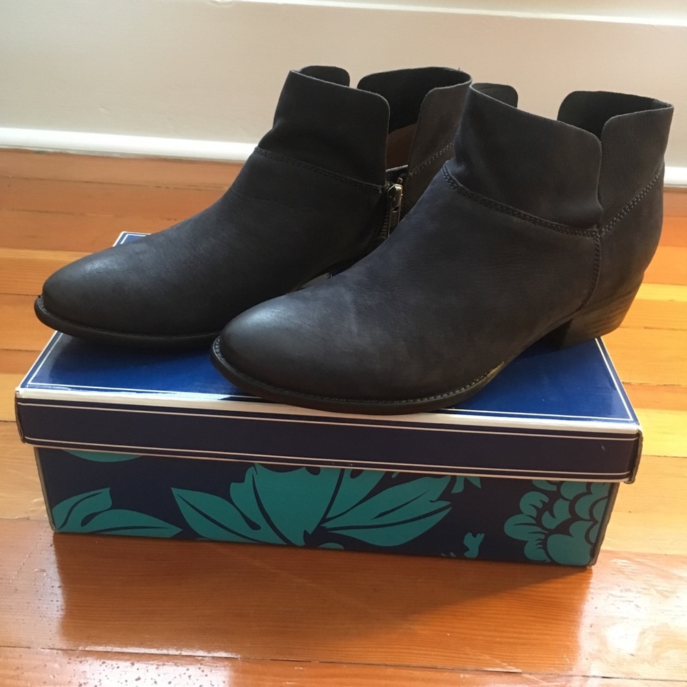 Seychelles Snare Bootie in Navy